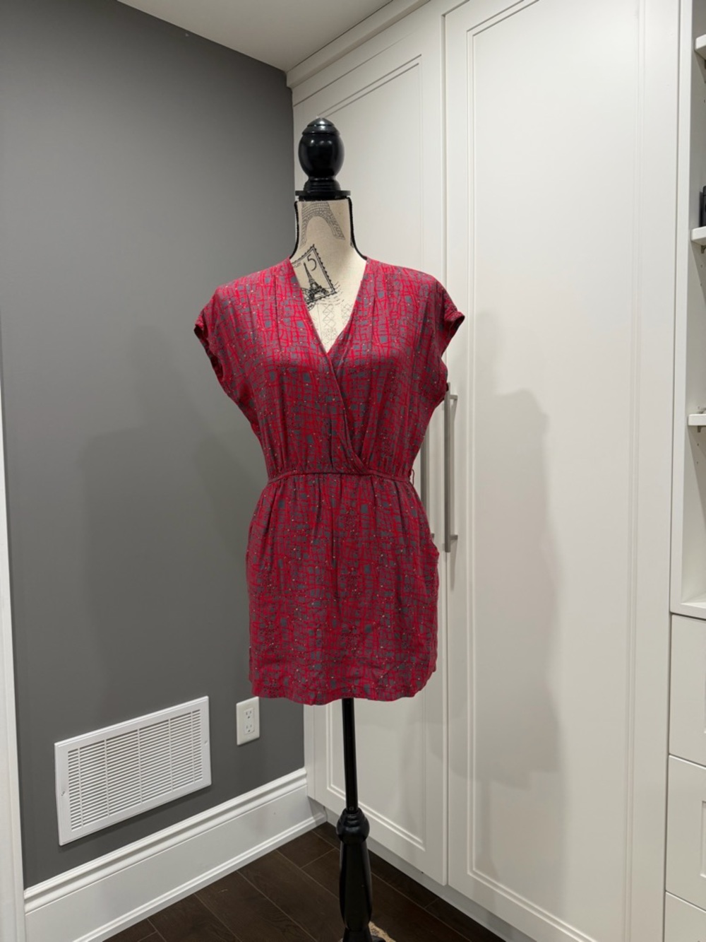 Forever 21 Red and Gray Printed V-Neck Blouse